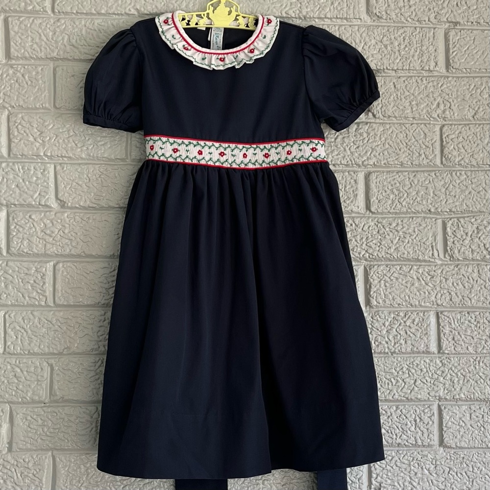 Feltman Brothers Navy Girls Smocked Holiday Dress Embroidered Red Flowers 4T